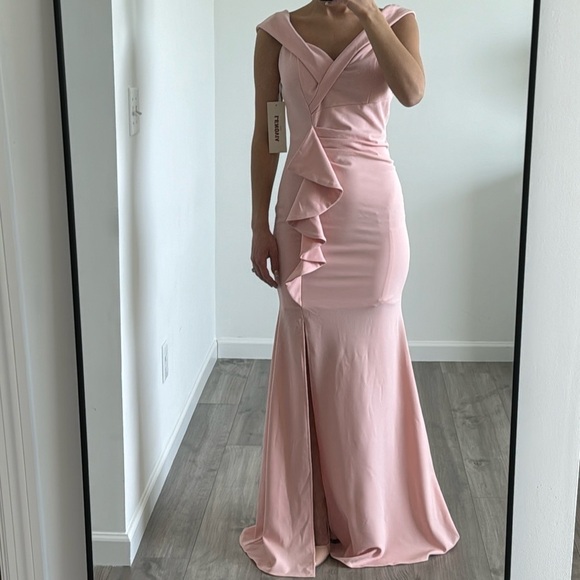 Lenovia - 5206 Ruffle Detailed Off-Shoulder Trumpet Dress - Picture 10 of 13